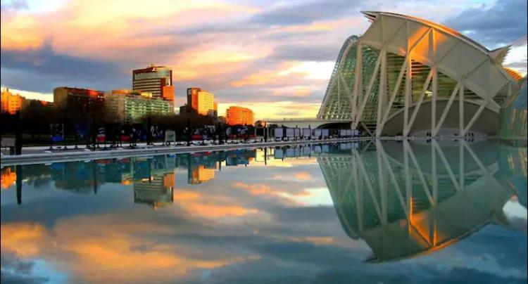 Lovely Apartment Near Beach & Science City Valencia Exteriör bild